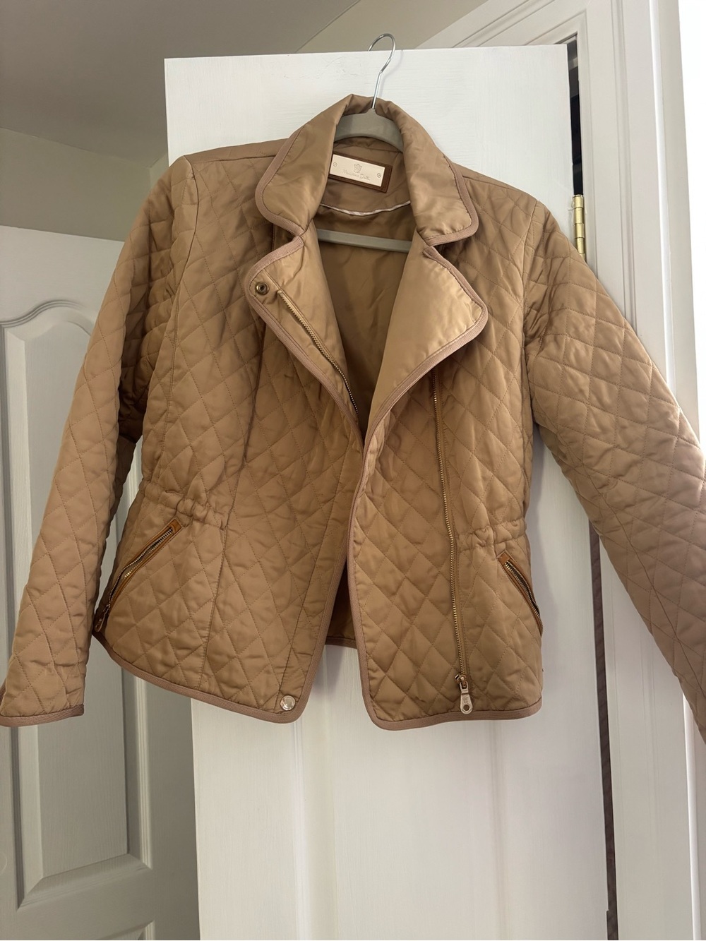 Massimo Dutti Quilted Puffer Jacket in Tan